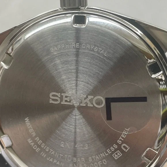 New Seiko Black Leather Strap Men, s Watch - Picture 6 of 6